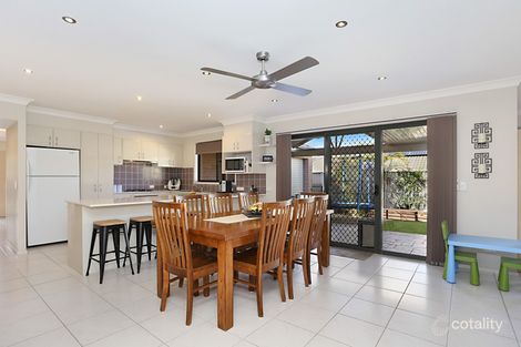 Property photo of 6 Miranda Parade Cameron Park NSW 2285