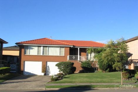 33 Curran St, Prairiewood, NSW 2176