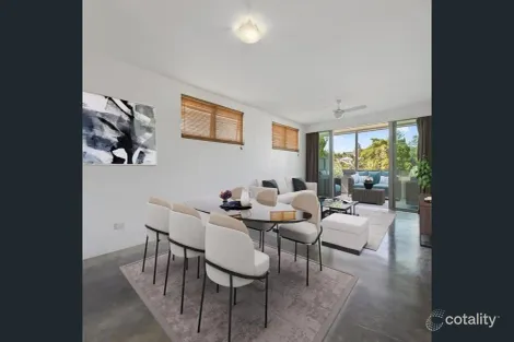 68 Macaulay St, Coorparoo, QLD 4151