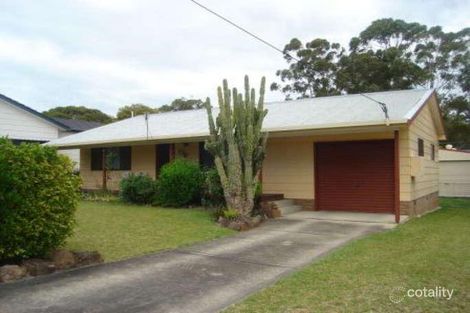 16 River Rd, Sussex Inlet, NSW 2540