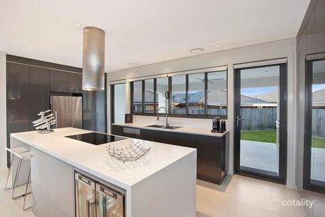 Property photo of 17 Donald Horne Circuit Franklin ACT 2913