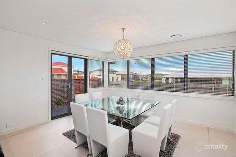 Property photo of 17 Donald Horne Circuit Franklin ACT 2913