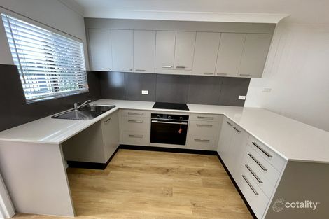 Property photo of 2/9 Veivers Close Westcourt QLD 4870