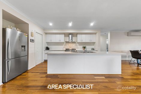 Property photo of 40 Superior Waters Pakenham VIC 3810