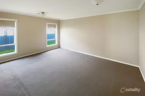 Property photo of 8 Goldwood Drive Alfredton VIC 3350