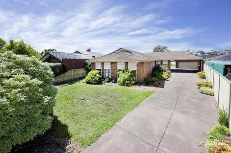 Property photo of 15 Edina Grove Altona Meadows VIC 3028