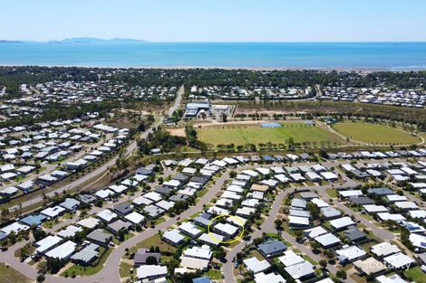 Property photo of 11 Rattray Street Bushland Beach QLD 4818