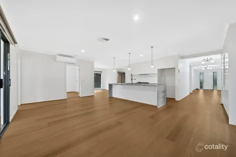 Property photo of 1 Princes Circuit Craigieburn VIC 3064