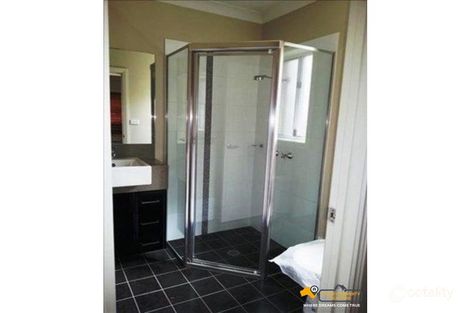 Property photo of 8 Townsend Crescent Ropes Crossing NSW 2760