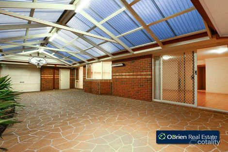 Property photo of 18 Jamieson Way Berwick VIC 3806