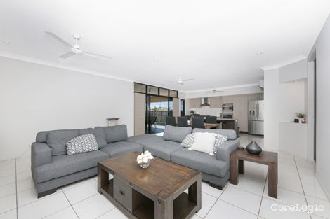 Property photo of 17 Deedes Crescent Bushland Beach QLD 4818