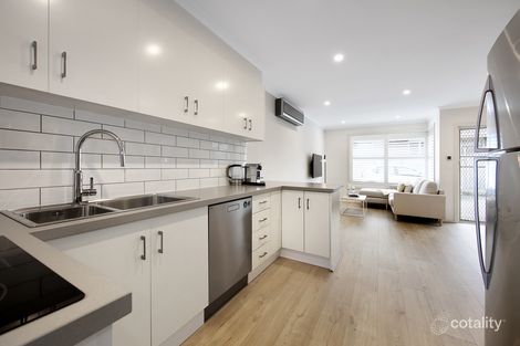 Property photo of 2/45 East Boundary Road Bentleigh East VIC 3165