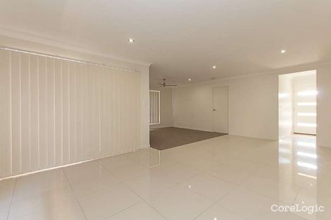 Property photo of 33 Ravensbourne Circuit Waterford QLD 4133