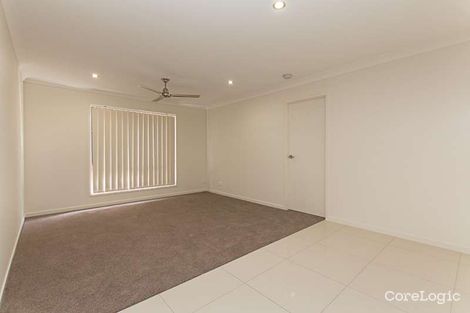 Property photo of 33 Ravensbourne Circuit Waterford QLD 4133