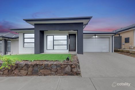 8 Lamongan Rise, Truganina, VIC 3029