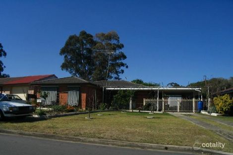3 Olliver Cres, St Clair, NSW 2759