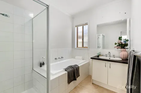 11 Horseshoe Cct, Truganina, VIC 3029