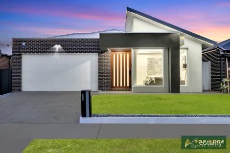 Property photo of 18 Rohab Crescent Mount Cottrell VIC 3024