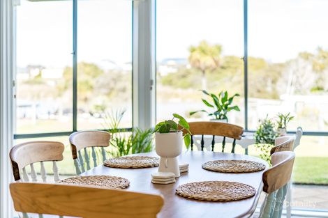 Property photo of 35 Prince Alfred Parade Hindmarsh Island SA 5214