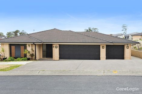 Property photo of 42 Rosewood Crescent Fletcher NSW 2287