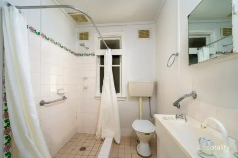 Property photo of 4 Helen Avenue Armidale NSW 2350