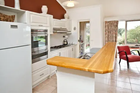 Property photo of 47 Bramley Crescent Wheelers Hill VIC 3150