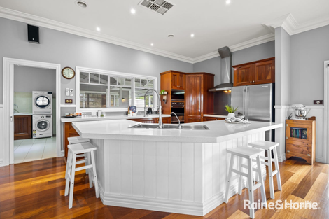 Property photo of 2 Myrtle Grove Road Ballan VIC 3342