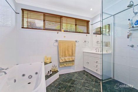 Property photo of 4 Kingsford Smith Drive Berkeley Vale NSW 2261