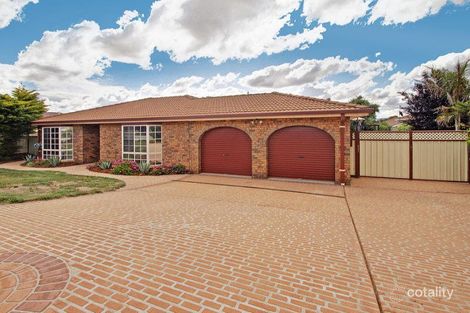 Property photo of 1 Parkview Crescent Jerrabomberra NSW 2619