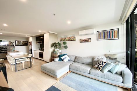 Property photo of 301/7 Nepean Highway Elsternwick VIC 3185