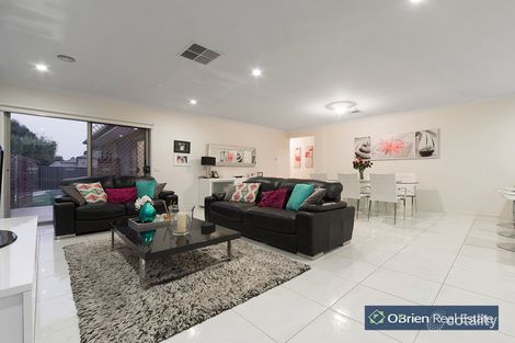 Property photo of 42 Sabel Drive Cranbourne North VIC 3977