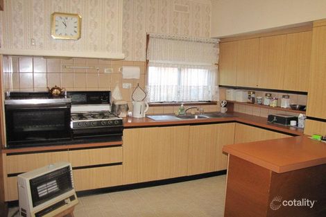 Property photo of 38 Service Road North Moe VIC 3825