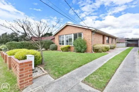 17 SHANNON CRES, WATSONIA, VIC 3087