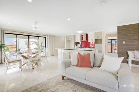 Property photo of 1 Surrey Court Ooralea QLD 4740