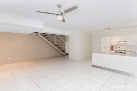Property photo of 4/16 Miles Avenue Kelso QLD 4815