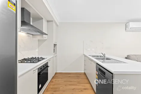 5 Saddleback Cres, Stream Hill, NSW 2526