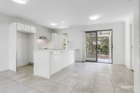 24/1 Gumview St, Albany Creek, QLD 4035
