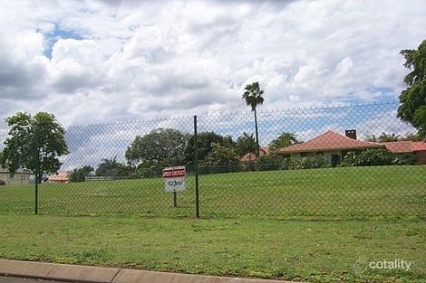 11 Fairway Pl, Carindale, QLD 4152