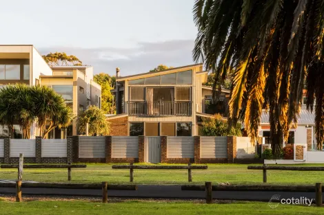 1/3 Clare Ct, Devonport, TAS 7310