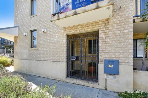 Property photo of 1/5 Pensioner Guard Road North Fremantle WA 6159