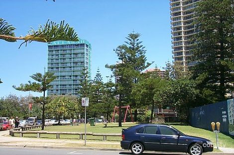 4 Trickett St, Surfers Paradise, QLD 4217