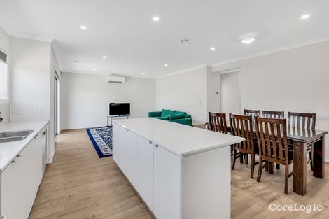 Property photo of 8 Hollyhock Road Craigieburn VIC 3064
