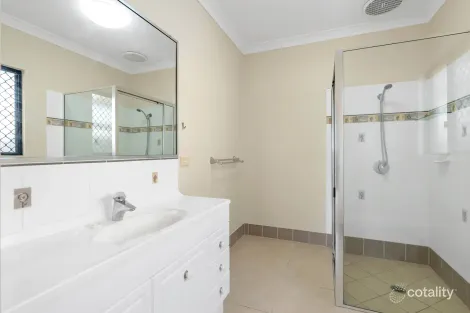 Property photo of 4 Five Span Close Brinsmead QLD 4870