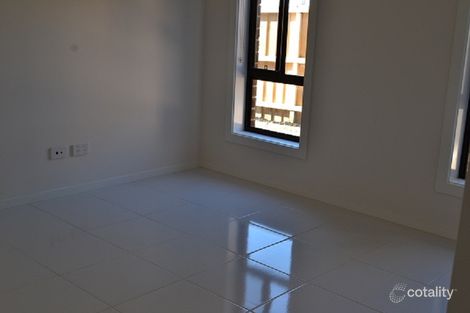 Property photo of 5 Berkley Street Pakenham VIC 3810