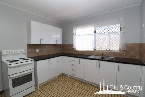 1/118 Miles St, Menzies, QLD 4825