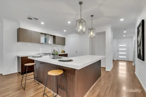 Property photo of 5 Yaramba Boulevard Point Cook VIC 3030