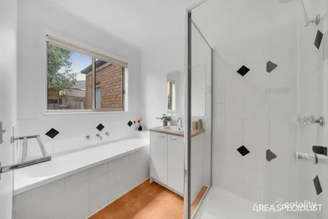 Property photo of 4 Joseph Place Harkness VIC 3337