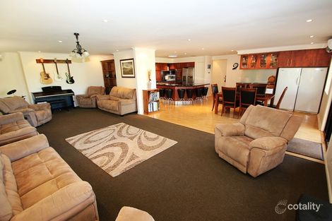 Property photo of 23 Piccadilly Drive Southside QLD 4570