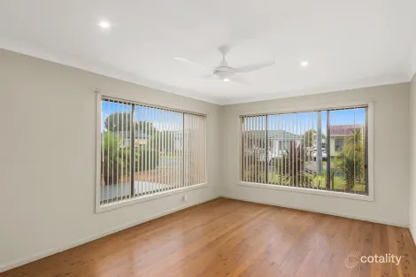 Property photo of 14 Craig Crescent Dapto NSW 2530