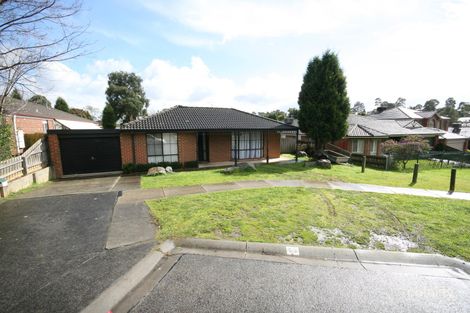 33 Castricum Pl, Ferntree Gully, VIC 3156